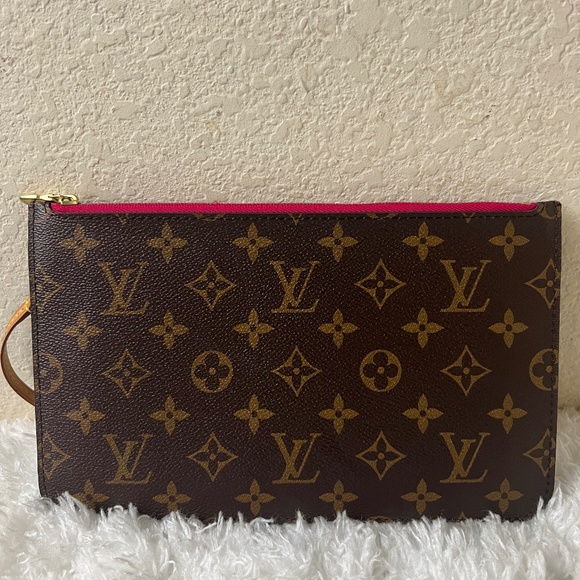Louis Vuitton Monogram Neverfull Pouch - Picture 1 of 7